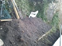 2014-01-12 09.32.17  The slumping soil all piled up (=very sore muscles)